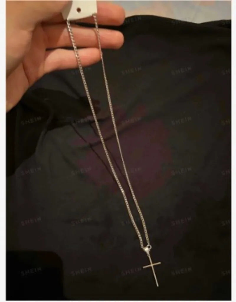 Conjunto Corrente e Pingente em Formato de Cruz