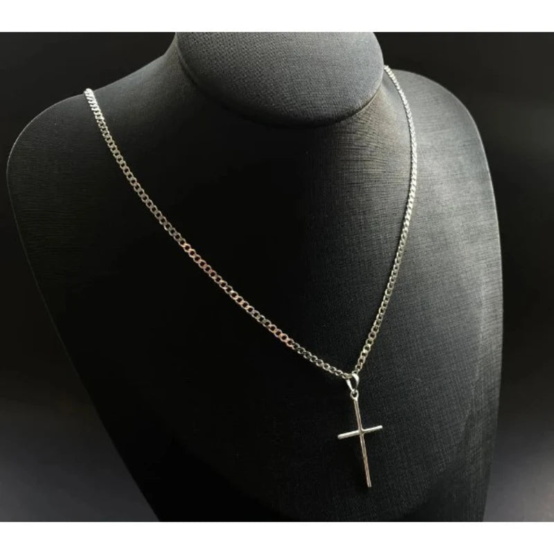 Conjunto Corrente e Pingente em Formato de Cruz