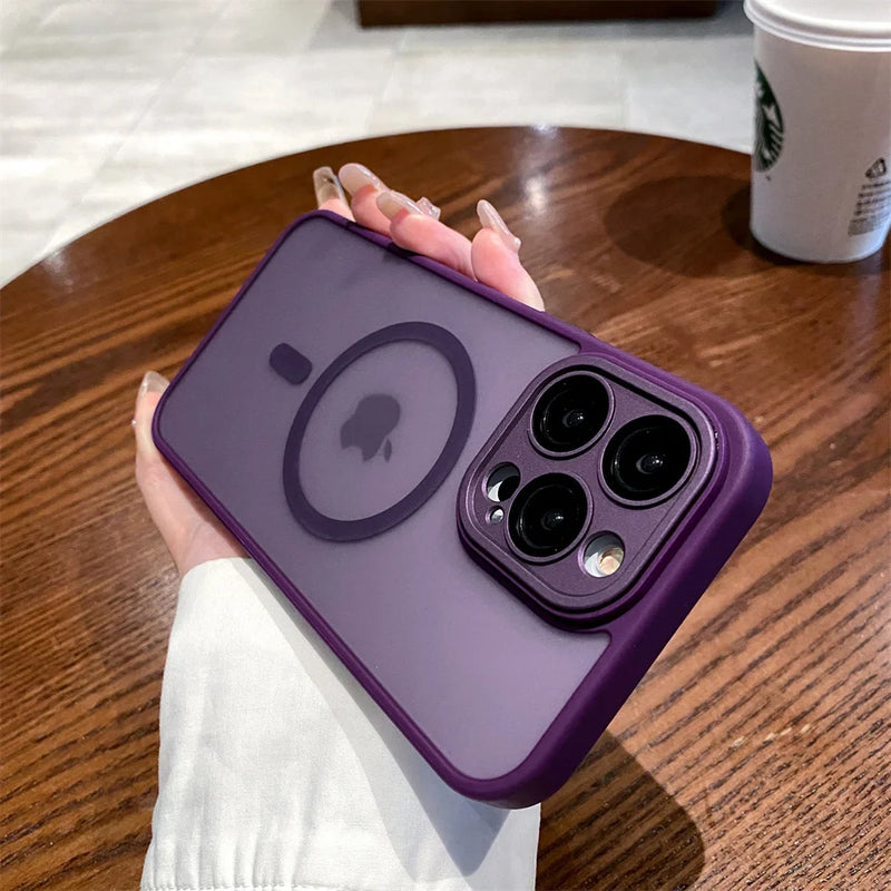 Capa Gold Slim Matte Magsafe para iPhonea prova de Choque