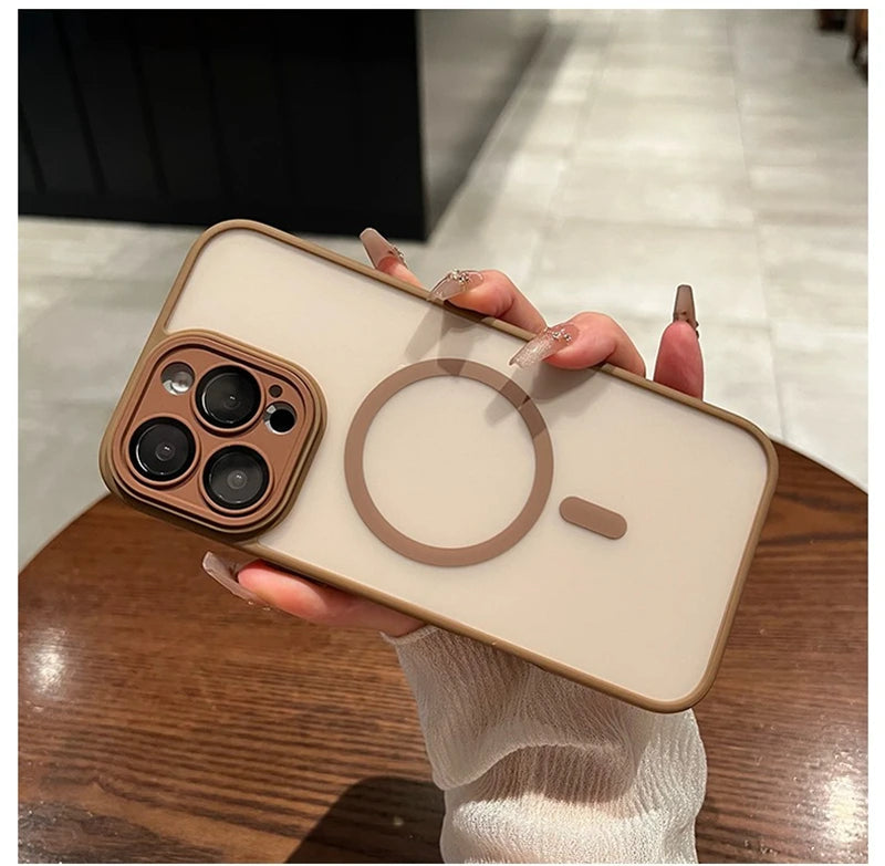 Capa Gold Slim Matte Magsafe para iPhonea prova de Choque